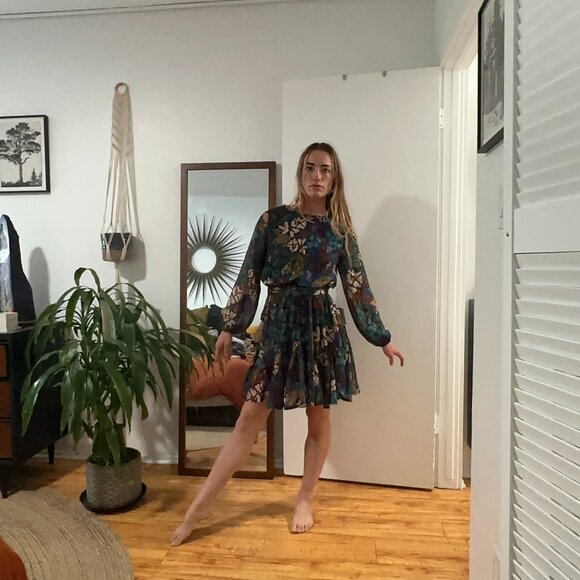 Meet Me In Santorini S Short, Lightweight, Fitted Floral Dress with Long Sleeves - Picture 1 of 4